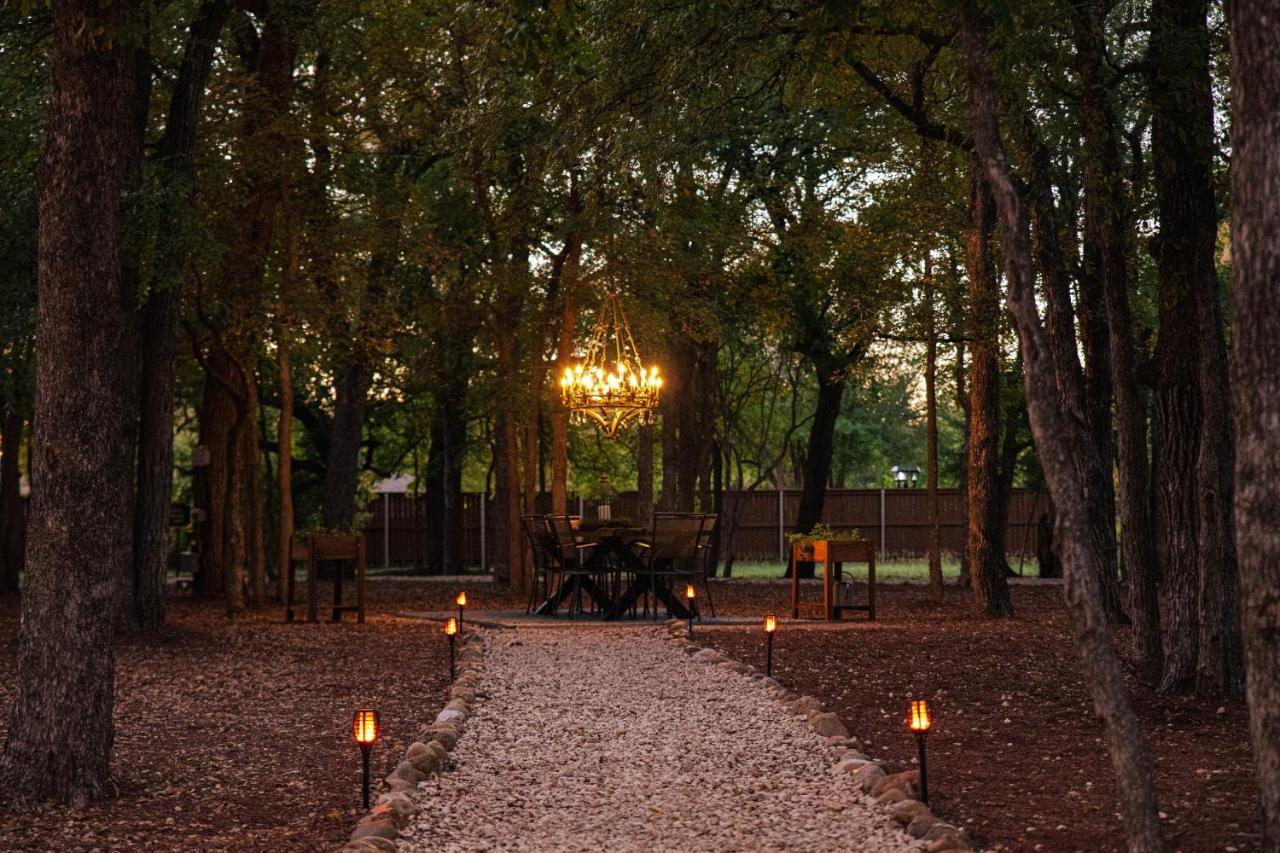 7744 Ranch Glamping Resort Austin Exterior photo