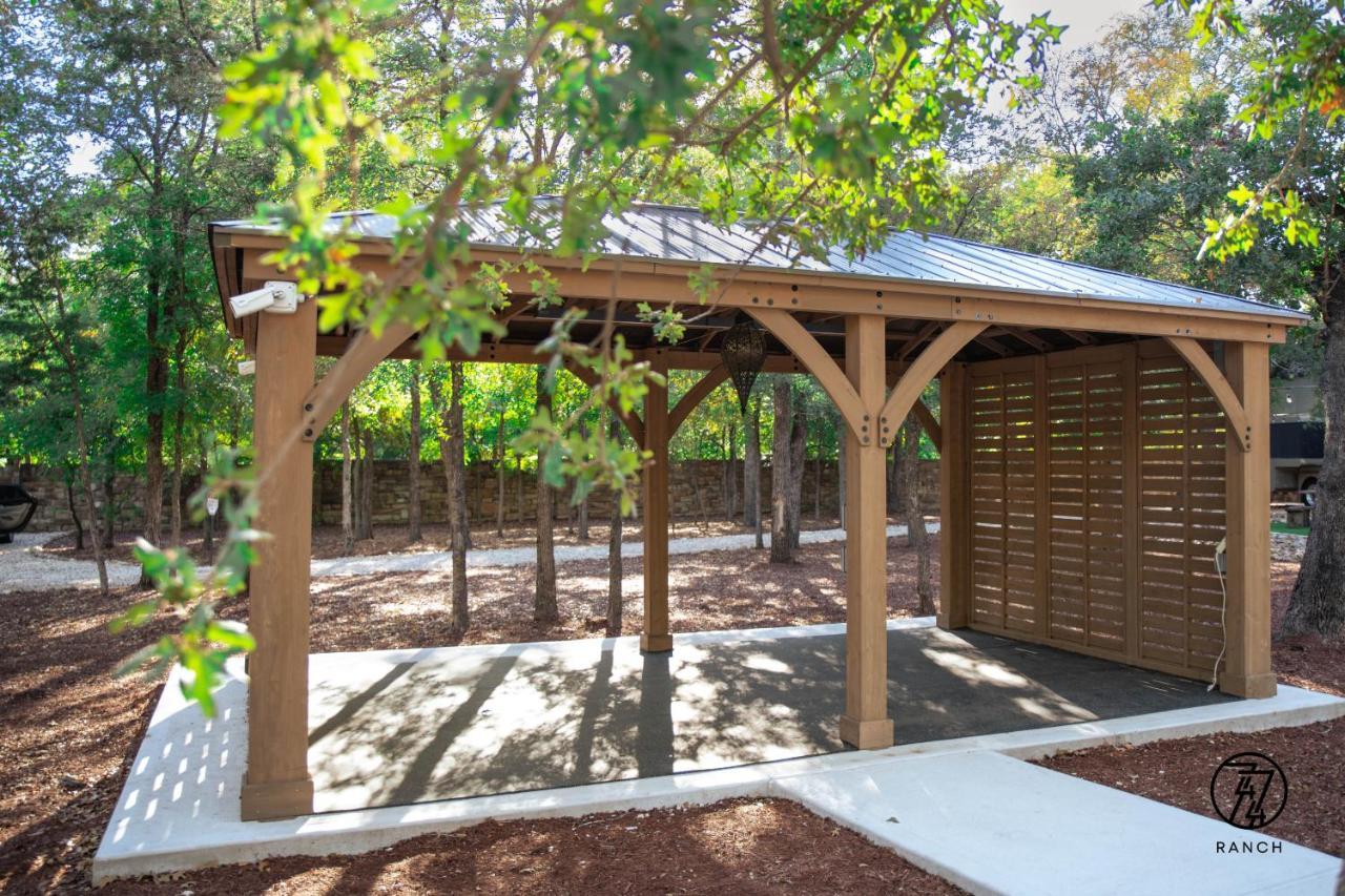 7744 Ranch Glamping Resort Austin Exterior photo