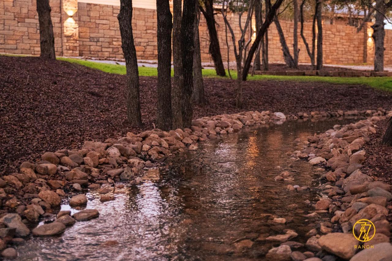 7744 Ranch Glamping Resort Austin Exterior photo