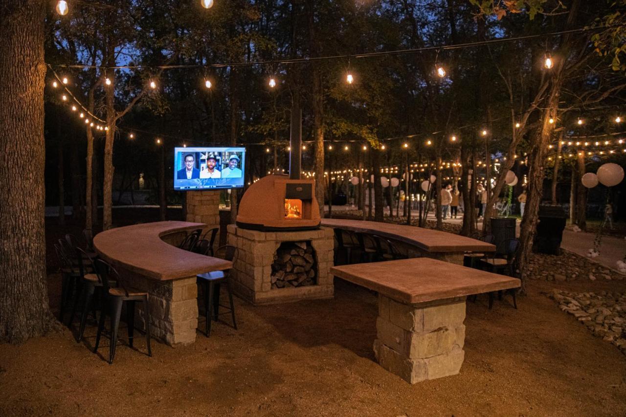 7744 Ranch Glamping Resort Austin Exterior photo